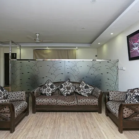 Oyo 9029 Hotel Grand Shoba